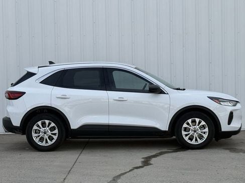 Used 2023 Ford Escape Active image 3