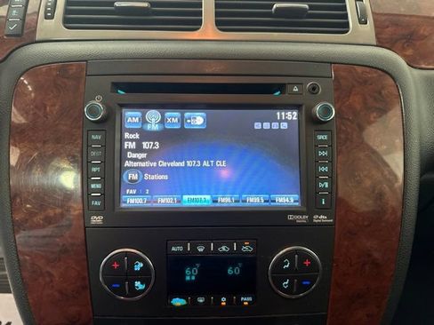 Used 2013 Chevrolet Avalanche LTZ AWD/4WD image 19