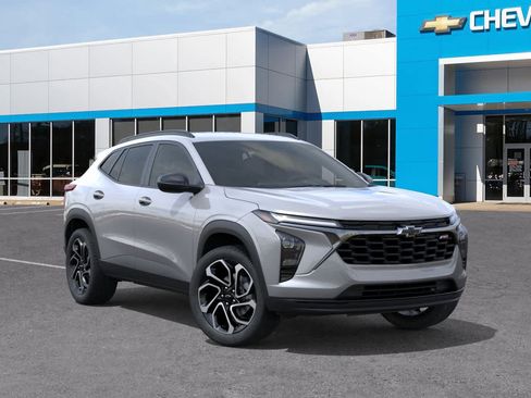 Used 2026 Chevrolet Trax RS FWD image 7
