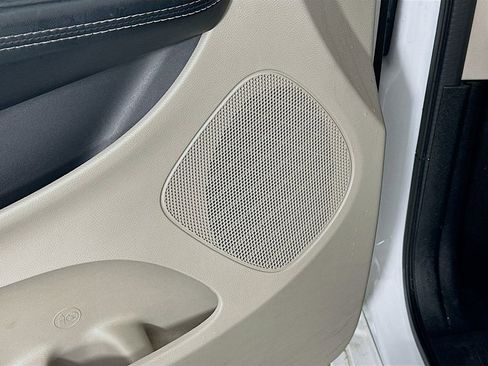 Certified 2019 Dodge Grand Caravan SXT image 24