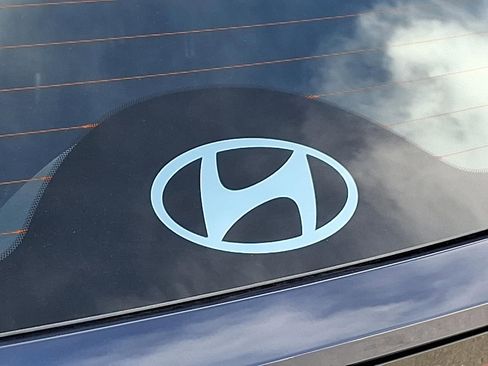 New 2026 Hyundai Tucson SE image 17