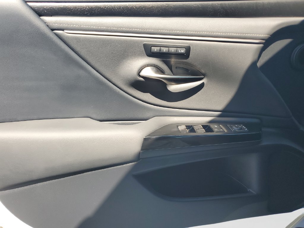 Used 2025 Lexus ES 350 w/ Premium Package FWD image 20