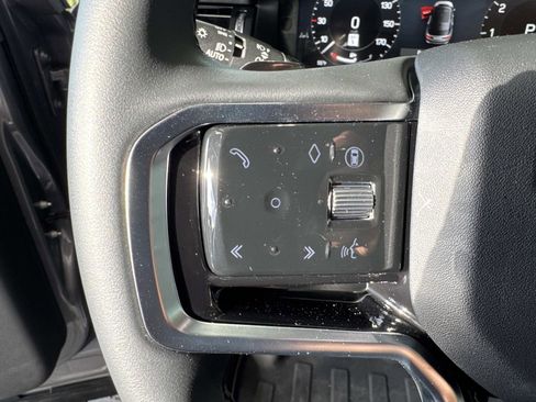 Certified 2025 Land Rover Discovery Sport S image 32