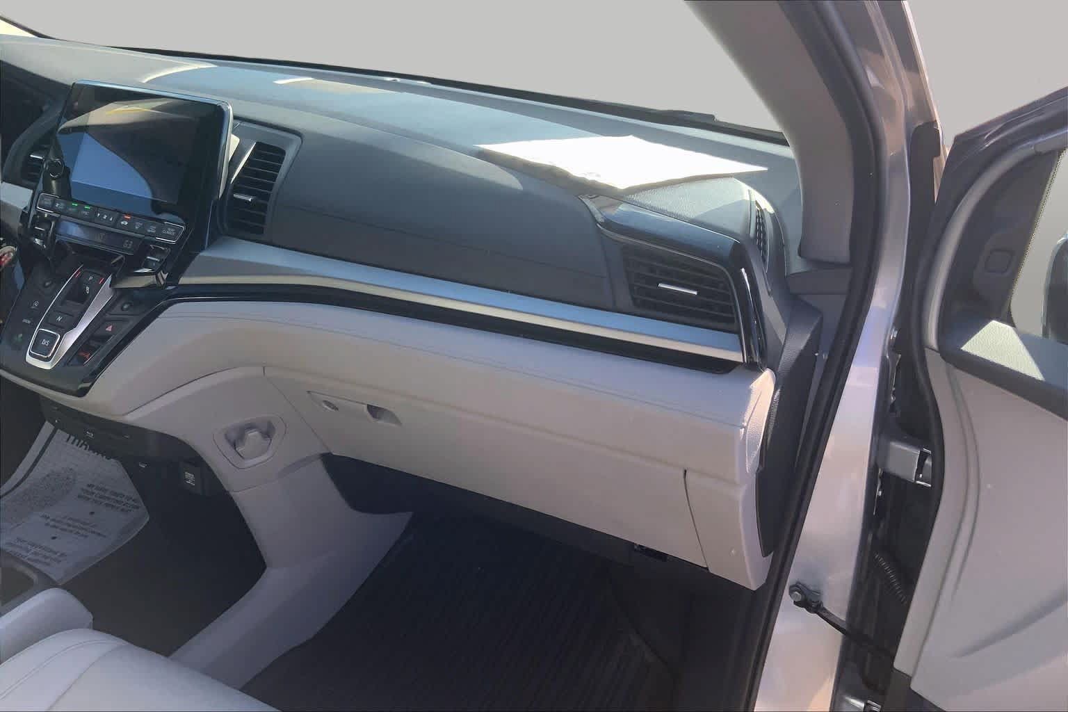 Used 2023 Honda Odyssey Touring image 19