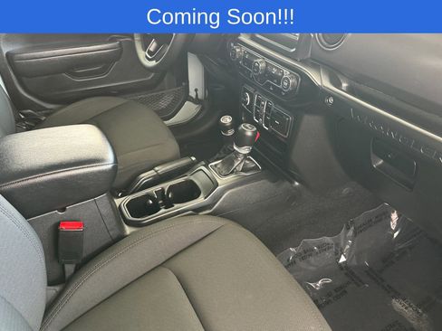 Used 2023 Jeep Wrangler Unlimited w/ Convenience Group image 17