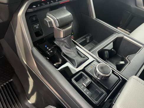 Certified 2025 Toyota Tundra Limited AWD/4WD image 17