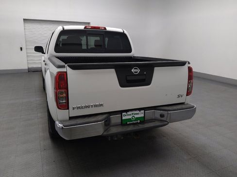 Used 2020 Nissan Frontier SV w/ SV Utility Package RWD image 6