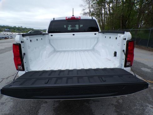 New 2026 Chevrolet Colorado LT w/ LT Convenience Package AWD/4WD image 17