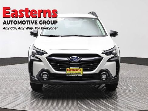 Used 2024 Subaru Outback Premium AWD/4WD image 2