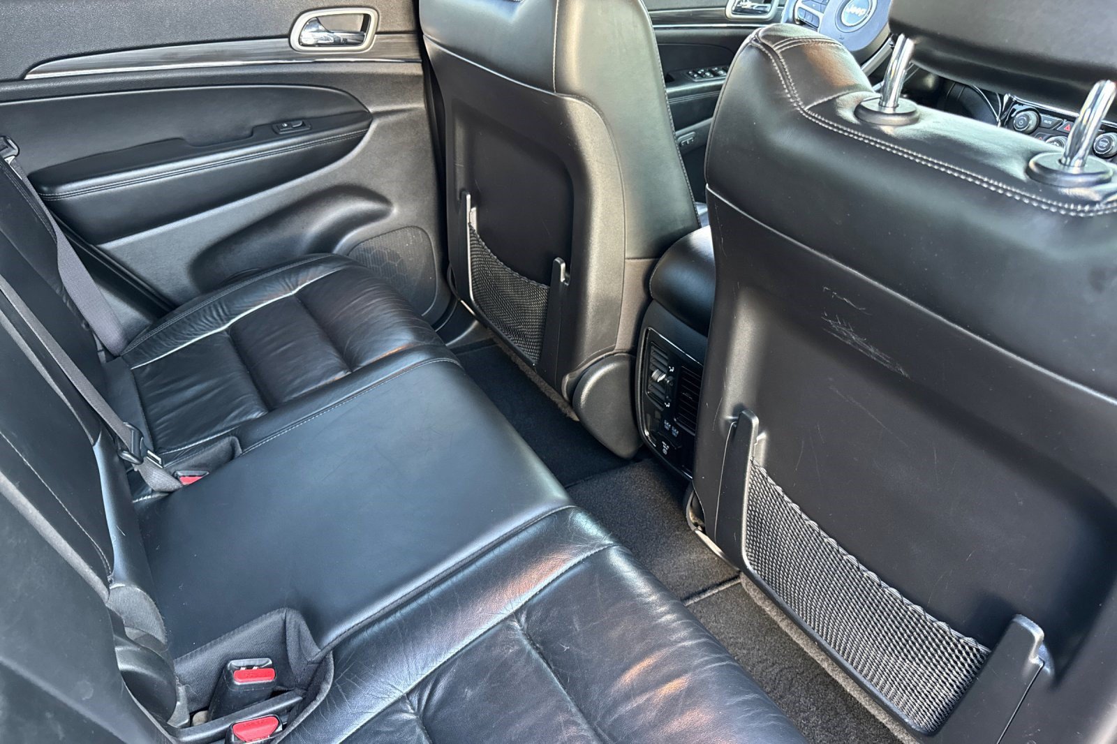 Used 2020 Jeep Grand Cherokee Limited AWD/4WD image 33