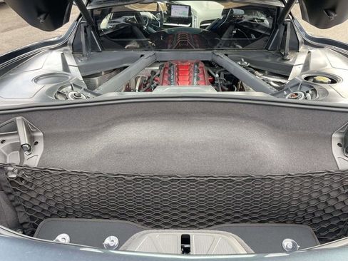 Used 2021 Chevrolet Corvette Stingray w/ Z51 Performance Package image 28