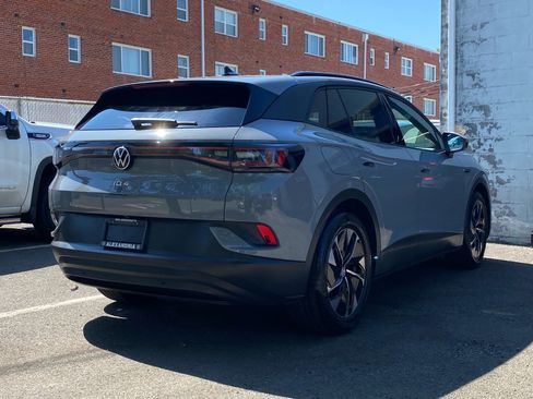 Certified 2022 Volkswagen ID.4 Pro RWD image 3