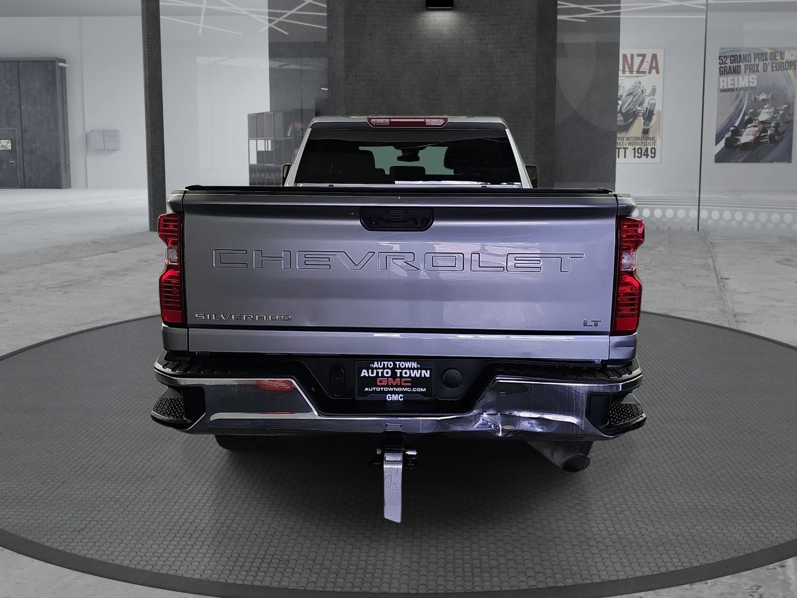 Used 2024 Chevrolet Silverado 2500 LT w/ Convenience Package AWD/4WD image 6