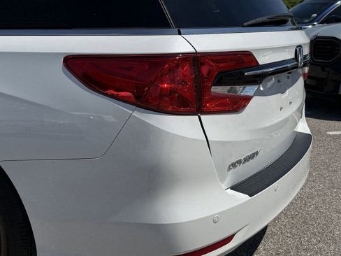 Used 2022 Honda Odyssey Elite image 5
