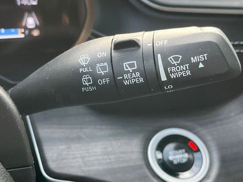 Used 2024 Jeep Grand Cherokee Limited image 39