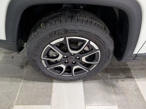 Used 2025 Jeep Compass Trailhawk AWD/4WD image 7