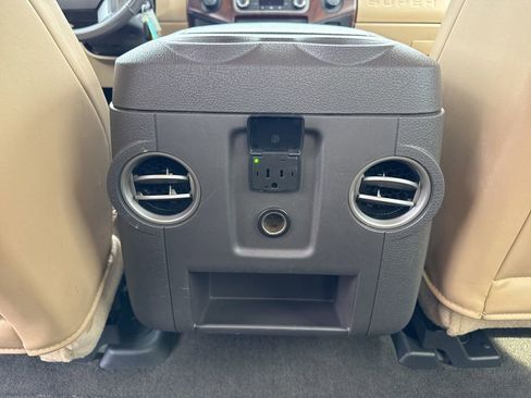 Used 2011 Ford F350 Lariat image 12