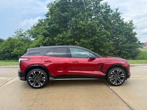 Used 2025 Chevrolet Blazer EV SS AWD/4WD image 2