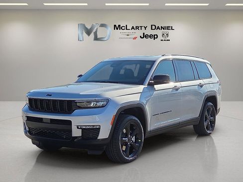 New 2025 Jeep Grand Cherokee L Limited w/ Luxury Tech Group II image 2