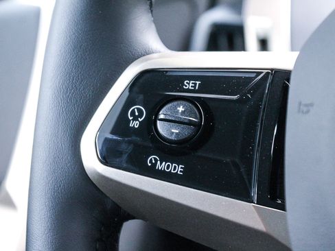 New 2026 BMW iX xDrive60 w/ Premium Package image 16