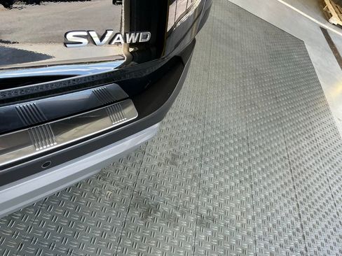 Used 2023 Nissan Rogue SV image 5