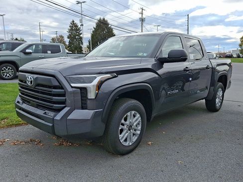 New 2026 Toyota Tundra SR5 image 3