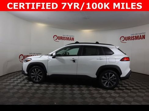 Used 2022 Toyota Corolla Cross XLE w/ Convenience Package image 5