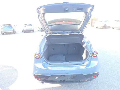 Used 2025 MAZDA MAZDA3 Hatchback w/Premium Plus Pkg AWD/4WD image 28