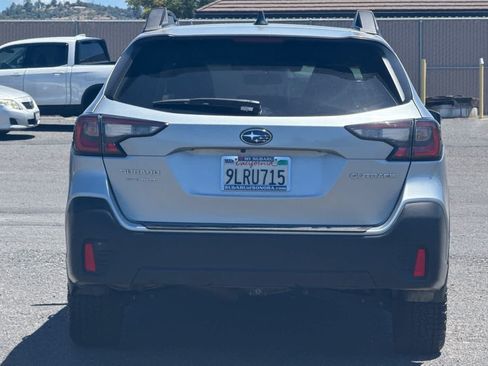 Used 2020 Subaru Outback Premium AWD/4WD image 4