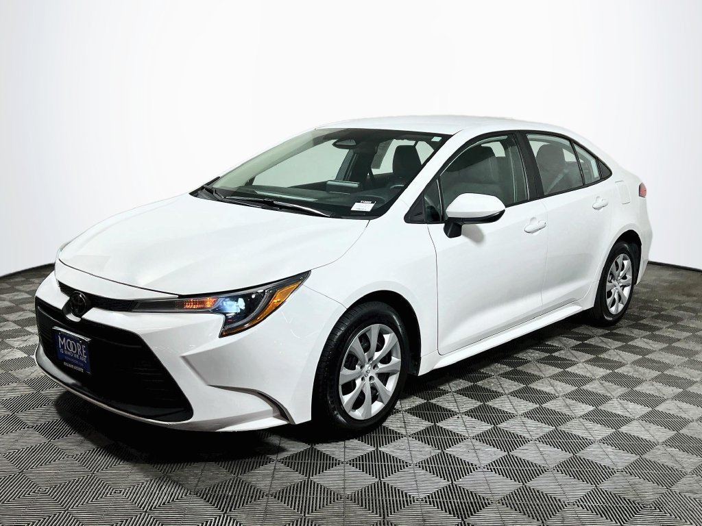 Certified 2024 Toyota Corolla LE FWD image 3