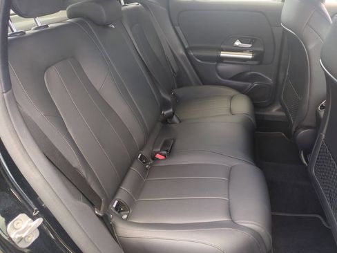 Used 2025 Mercedes-Benz GLA 250 image 23