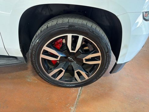 Used 2018 Chevrolet Tahoe Premier AWD/4WD image 10