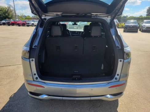 Used 2024 Buick Enclave Avenir w/ Avenir Technology Package image 7