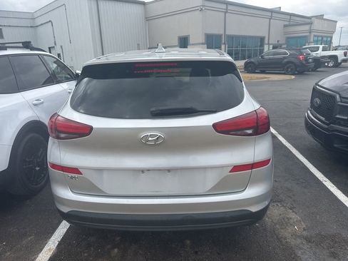 Used 2019 Hyundai Tucson SE image 3