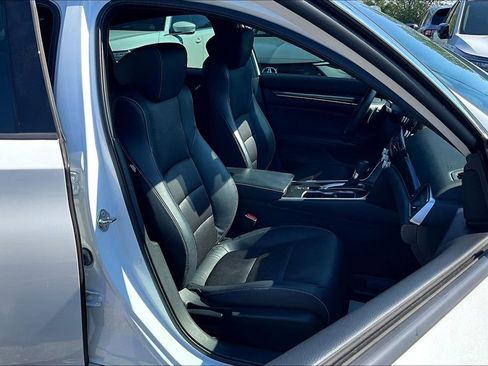 Used 2018 Honda Accord Sport image 10