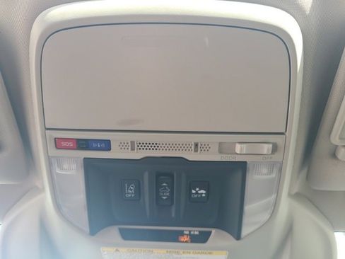 Used 2021 Subaru Forester Touring image 32