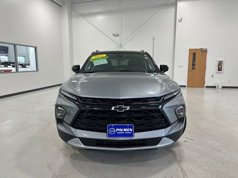 Used 2025 Chevrolet Blazer LT w/ Midnight/Sport Edition image 5