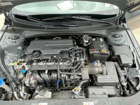 Used 2025 Hyundai Elantra Sport FWD image 26