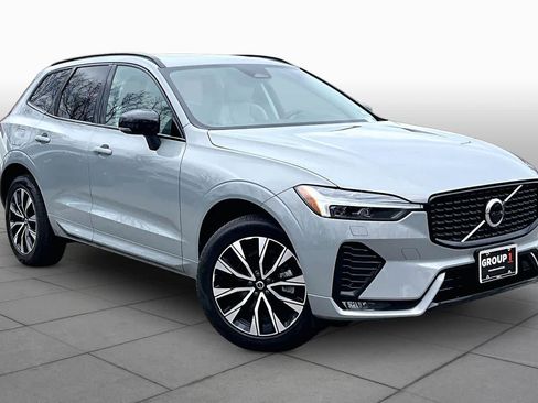 Used 2024 Volvo XC60 B5 Core w/ Climate Package AWD/4WD image 3