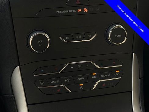 Used 2020 Ford Edge SEL w/ Convenience Package FWD image 17