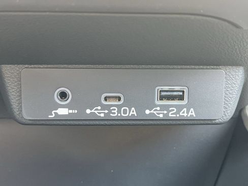Certified 2025 Subaru Forester Limited w/ Popular Package AWD/4WD image 40