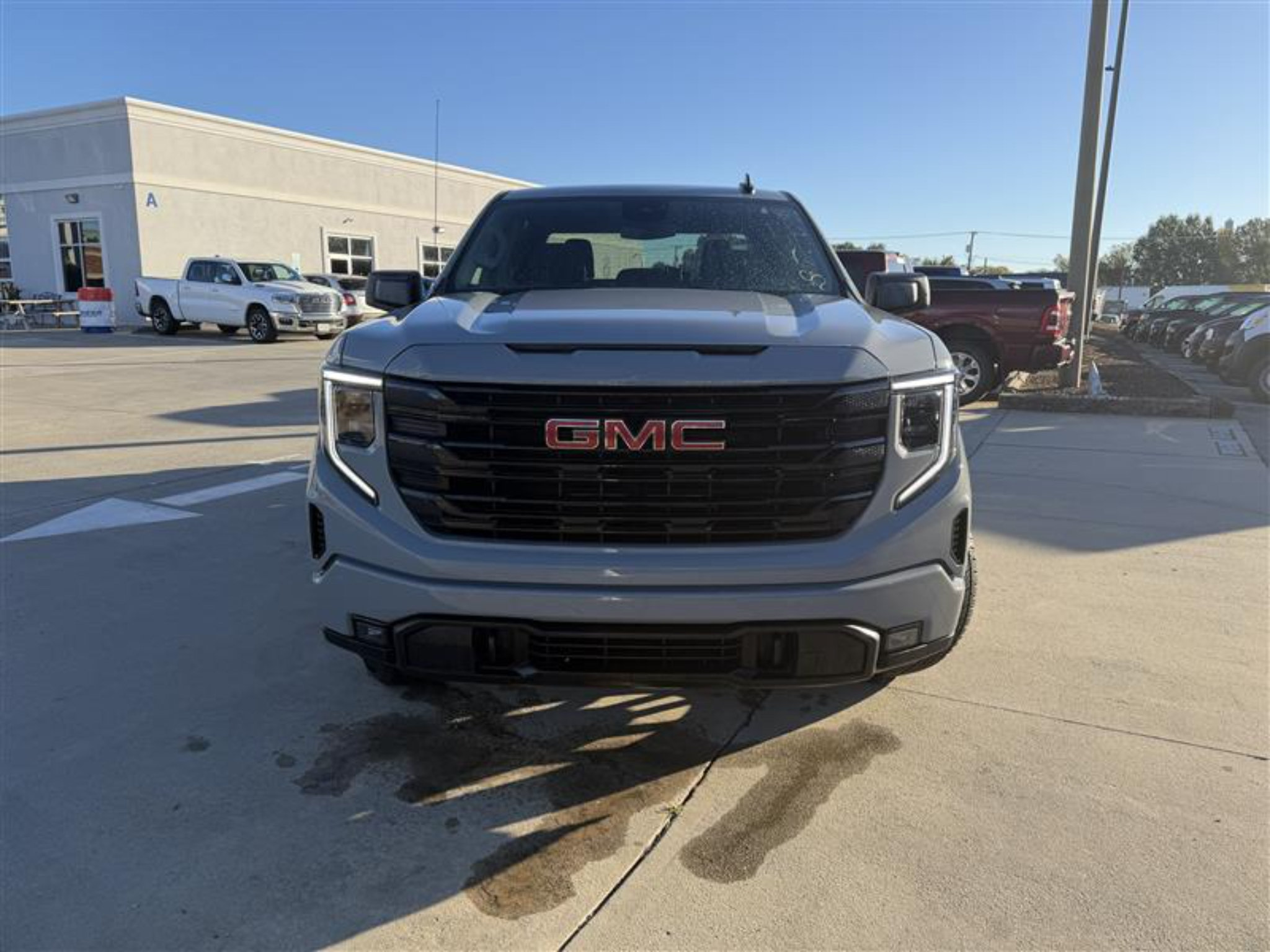 Used 2024 GMC Sierra 1500 Elevation AWD/4WD image 10