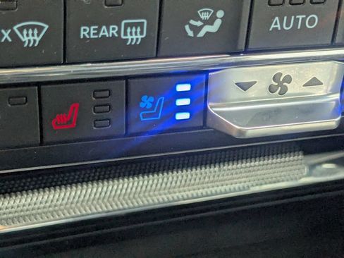 Used 2021 Ford F150 Raptor w/ Raptor 37 Performance Package AWD/4WD image 11