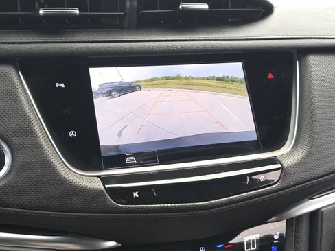 Certified 2024 Cadillac XT5 Premium Luxury FWD image 32