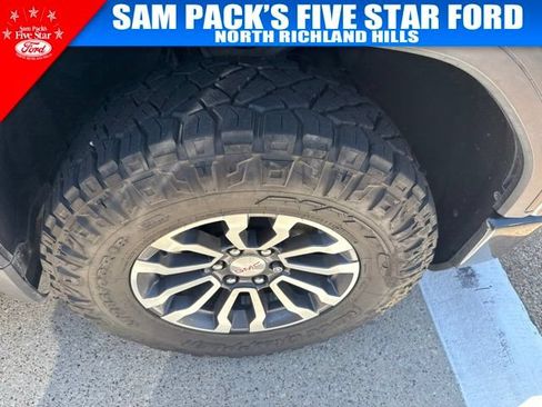 Used 2020 GMC Sierra 1500 AT4 w/ AT4 Premium Package AWD/4WD image 4