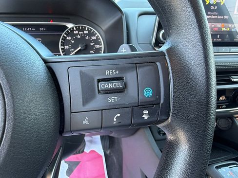 Used 2024 Nissan Rogue SV AWD/4WD image 27