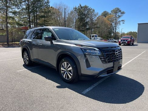 New 2026 Nissan Pathfinder SL w/ Lighting Package image 4