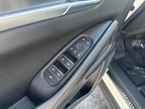 Used 2023 INFINITI QX60 Luxe image 12