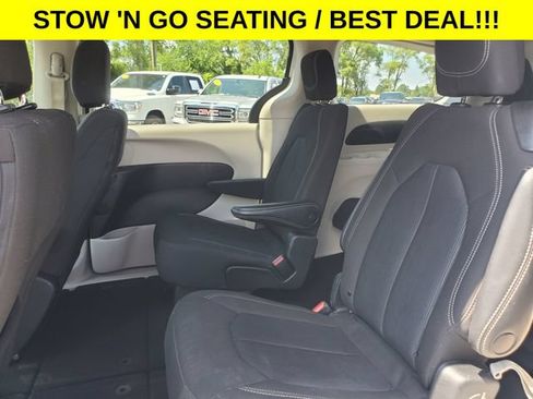 Used 2023 Chrysler Voyager LX FWD image 24