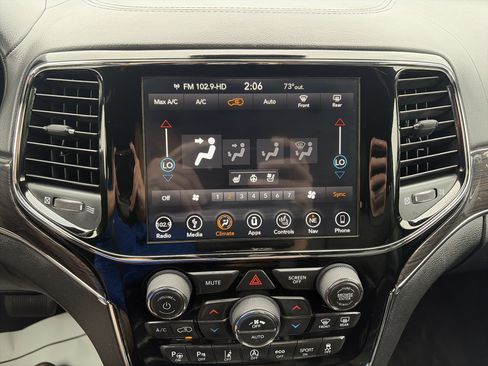 Used 2019 Jeep Grand Cherokee Overland RWD image 23